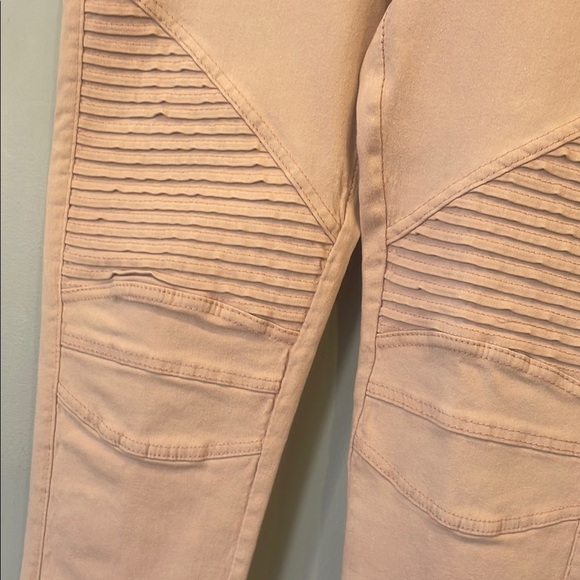 Pink Moto Style Pants with Zipper Details - Picture 4 of 6